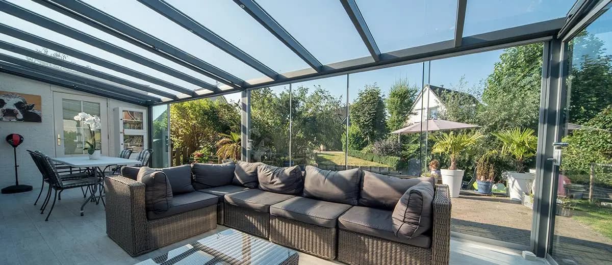een goed onderhouden en schoongemaakte zonwering